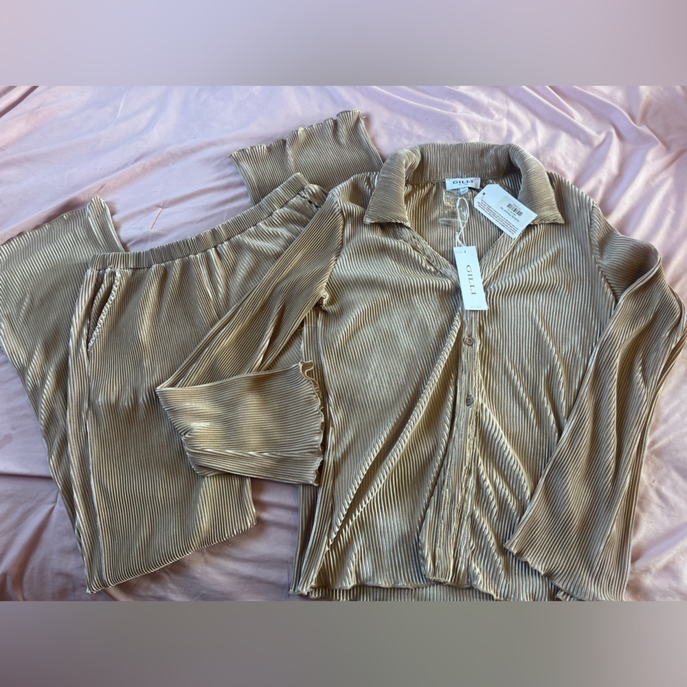 Gilli Gold Pleated Top & Pant Set